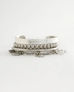Beachy Silvertone Stretch Charm Bracelet