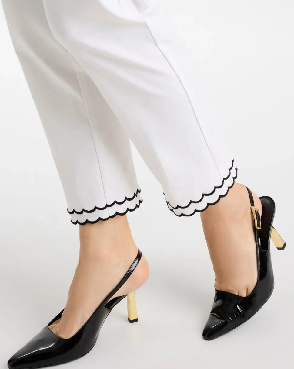 Contrast Scallop Brigitte™ Slim Crop Pant