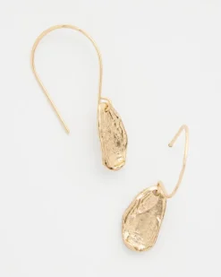 Drop Earrings On Fishwire