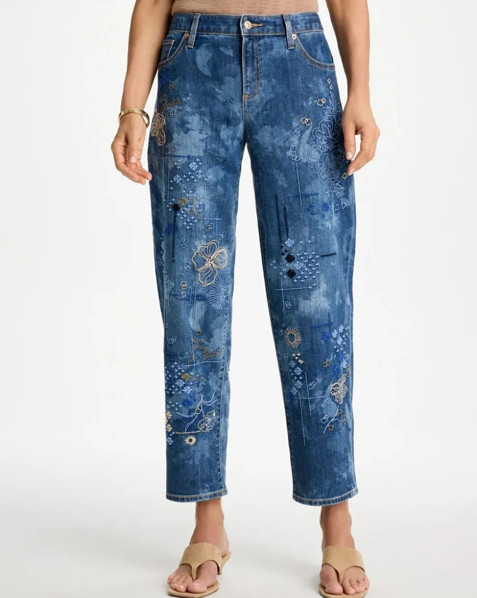 Relaxed Embroidered Boyfriend Jean