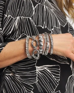 Silver Textured Circle Stretch Bracelet