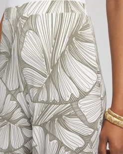 Travelers™ Abstract Leaf Print Knit Wide-Leg Pants